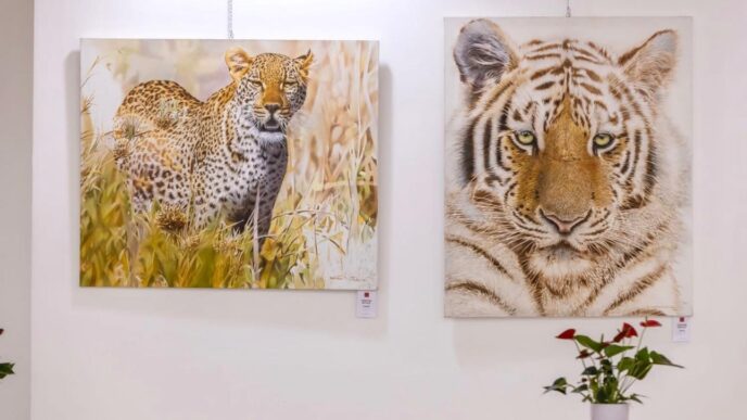 La doppia immagine della tigre scattata da Fabio Preda.